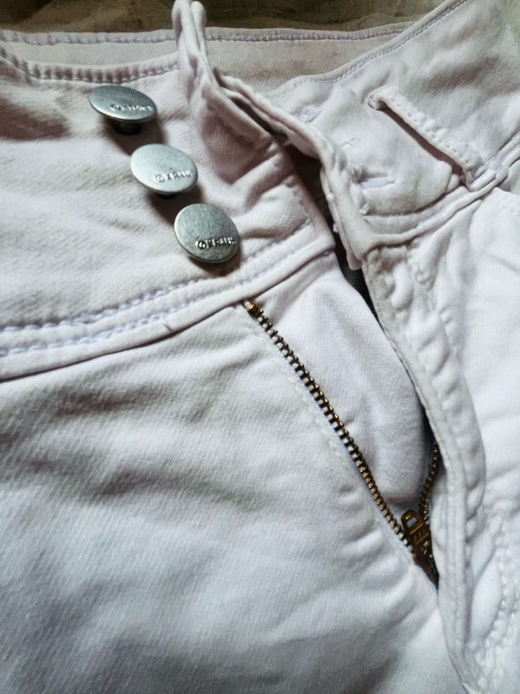 Skinny Fit Super High Waisted White Jeggings