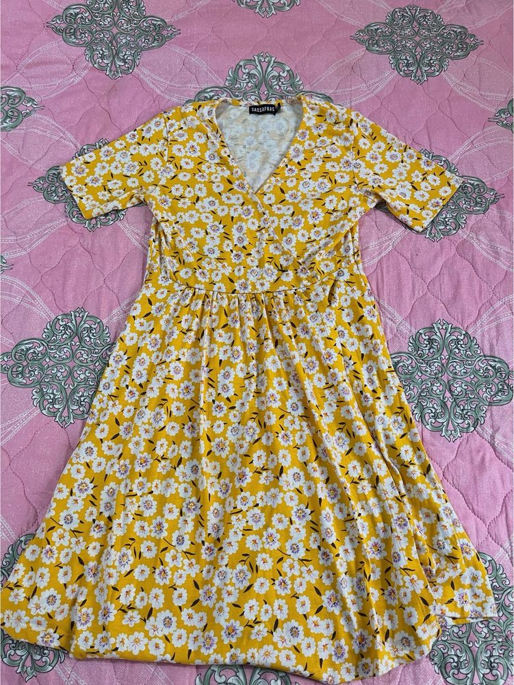 Sassafras Yellow &amp;Off White Floral Printed Dress