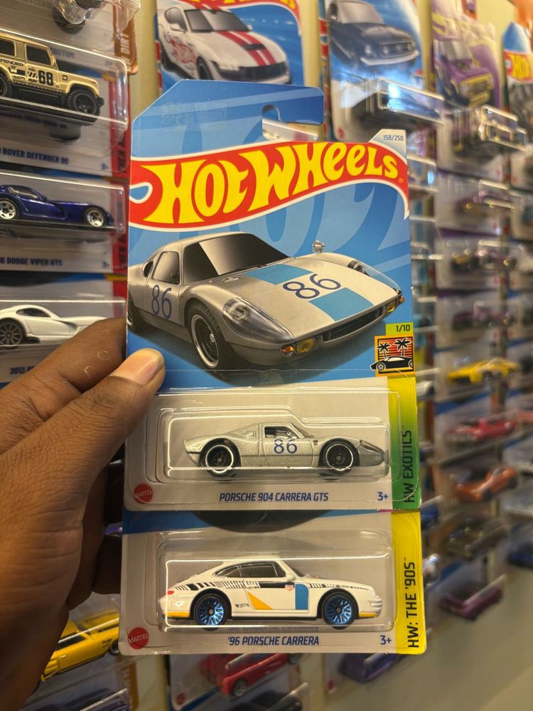 Hot Wheels Imported Porsche 904 and Indian pors