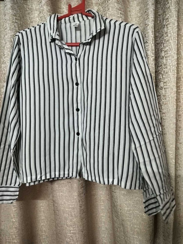 Women Black &amp; White Shirt