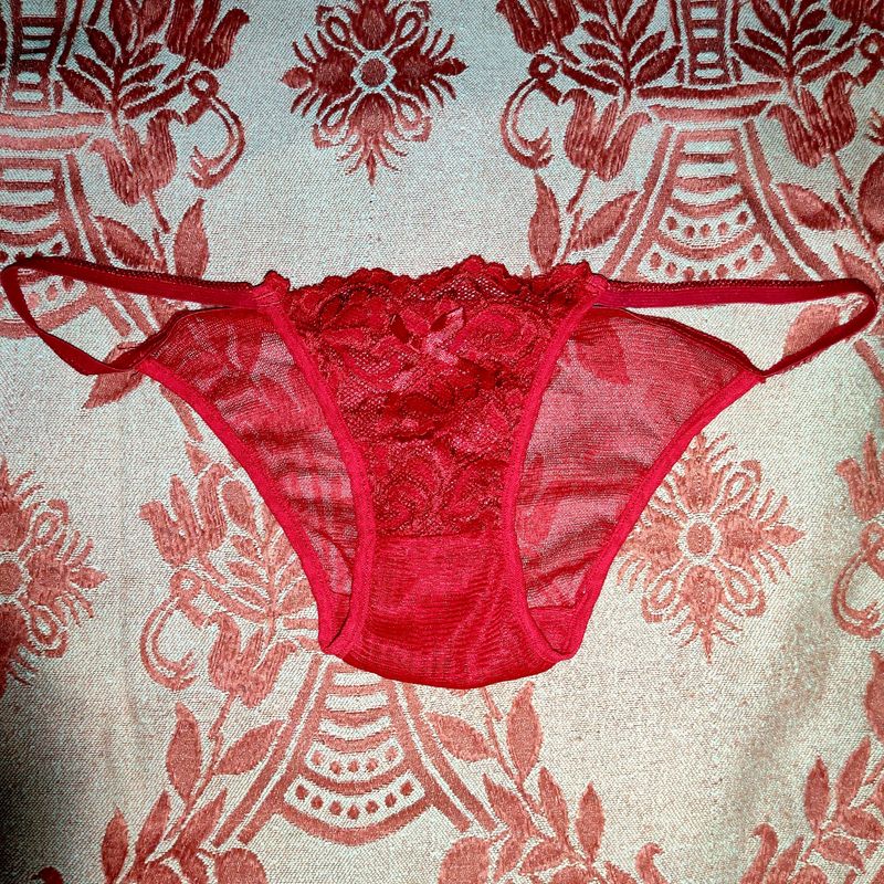 PRICE DROPS📣 A RED HOT 🔥 SEXY 👙 PANTY 🍎