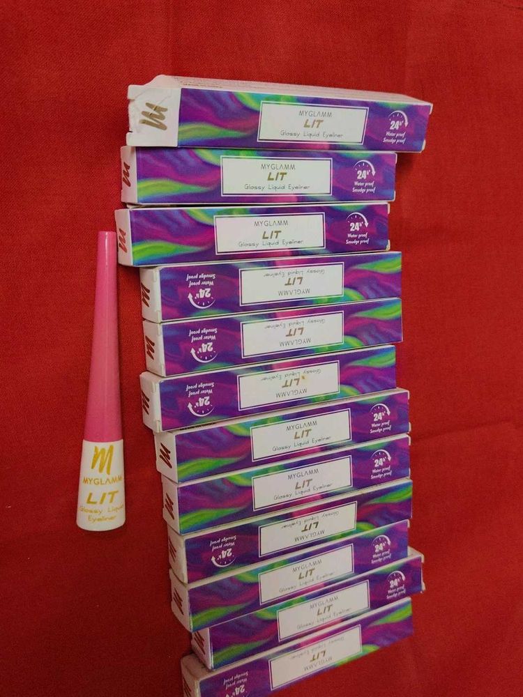MyGlamm LIT Liquid Eyeliner Pink