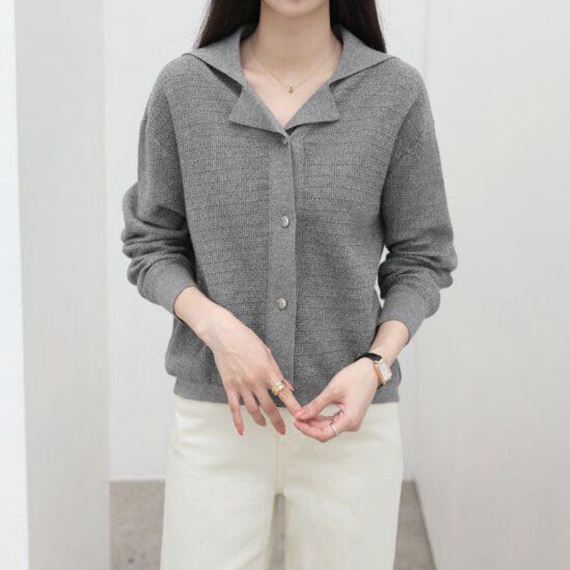 Elegant Grey Knit Cardigan