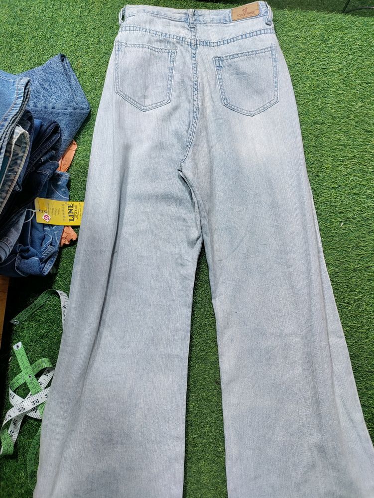 Small Size Staight Fit (Ice Blue colour)