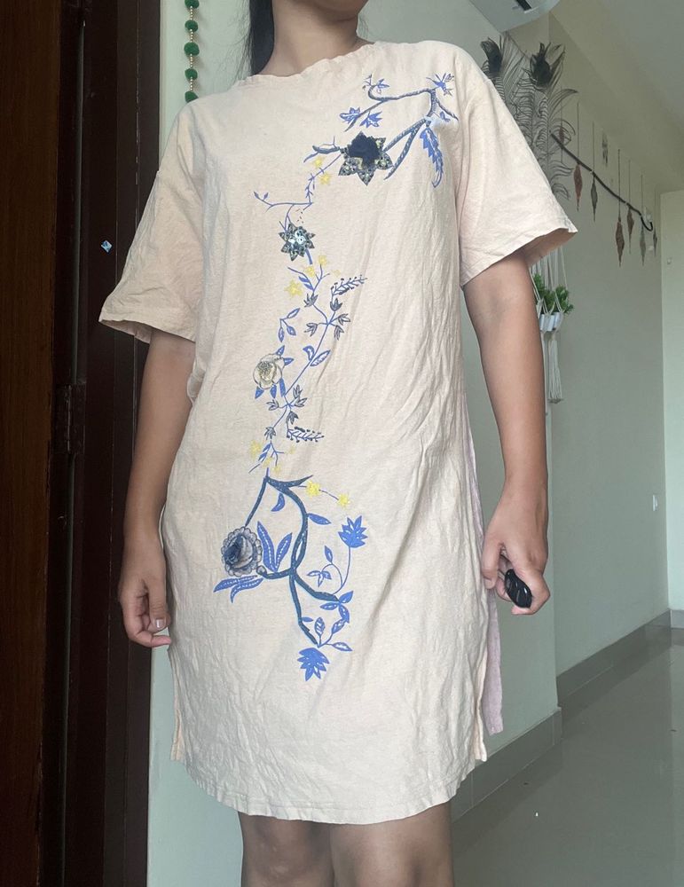 Floral Embroidered Tunic Dress