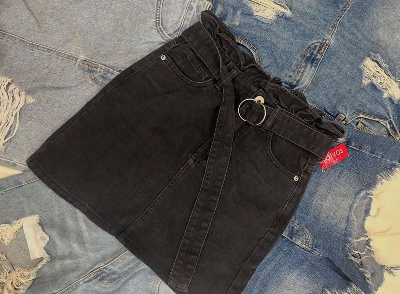 Stylish Black Denim Mini Skirt