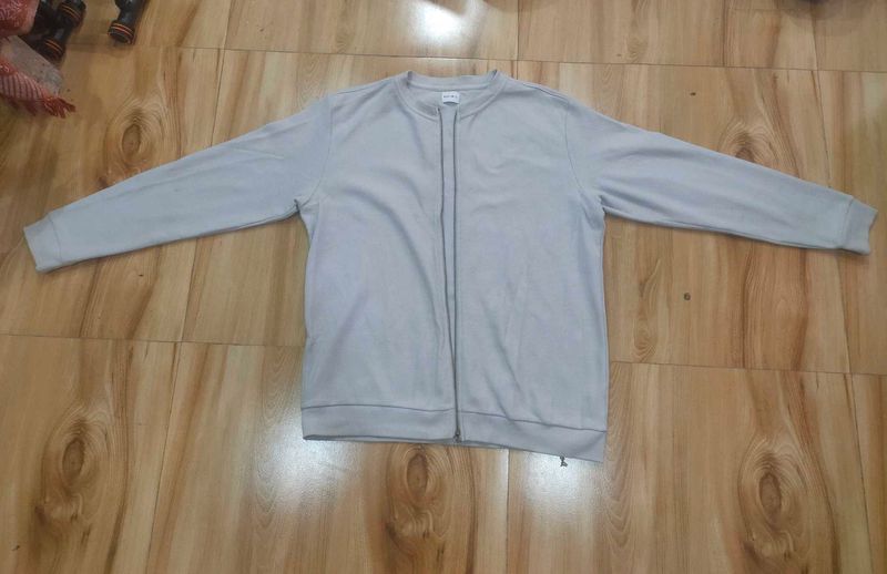 At Discounted Price White Winter Jacket