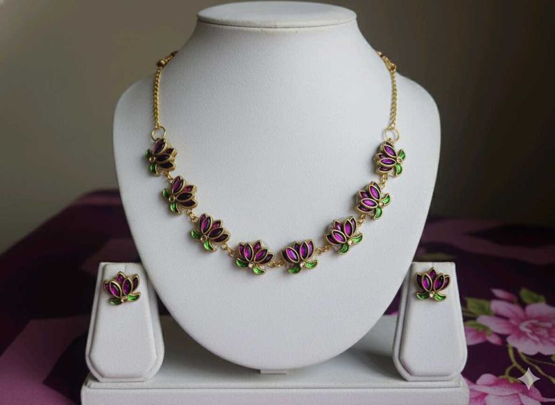 Lotus Design Jewelry Set