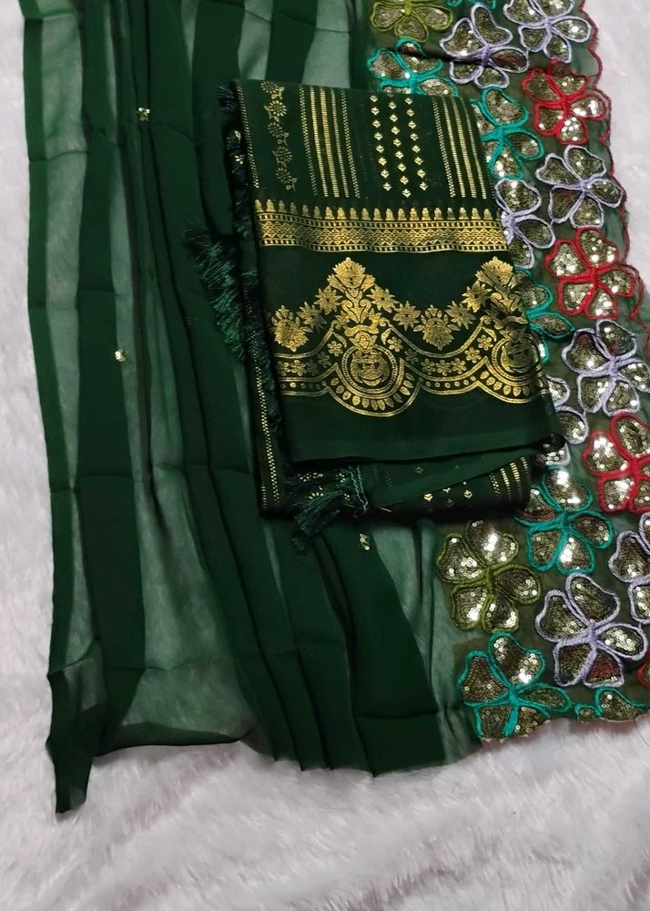 Elegant 🌷🌷 new Geogette Golden Foil Work Saree