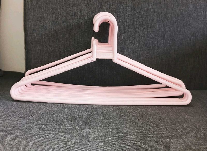 PLASTIC HANGERS