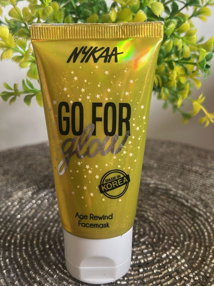 NYKAA Go For Glow Age Rewind Facemask