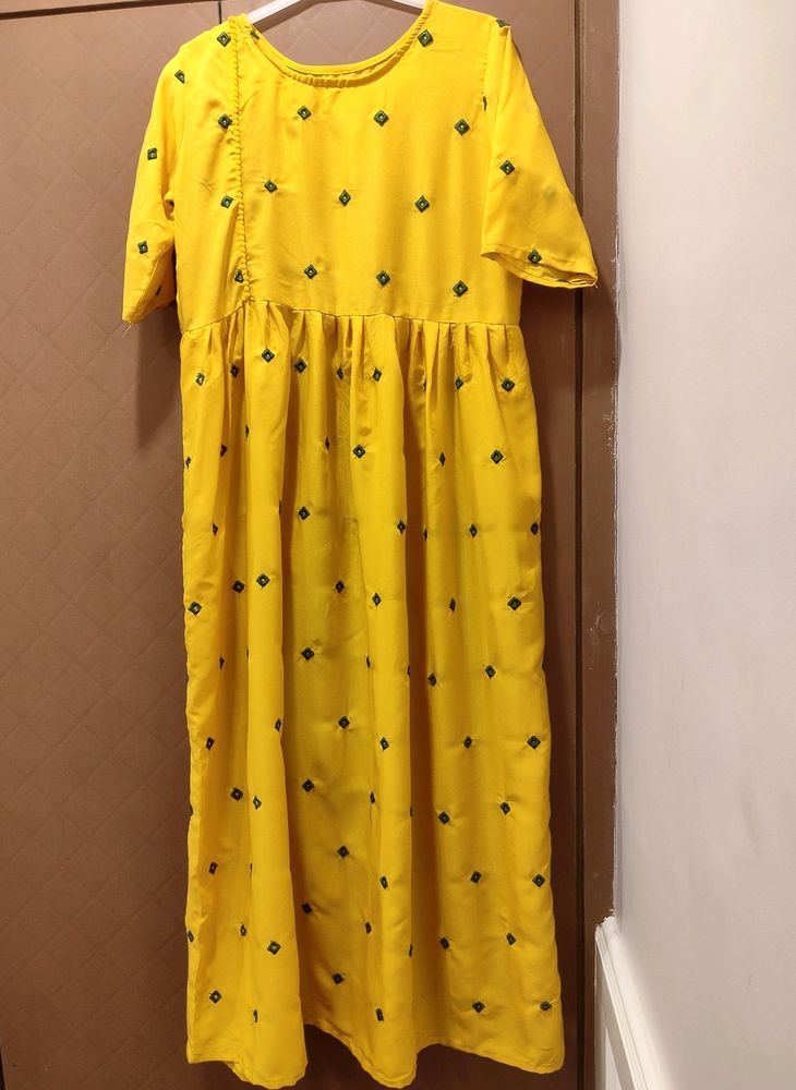 Price Dropped📍Yellow Gown