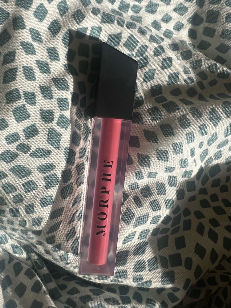 Morphe Matte Liquid Lipstick- Phatty