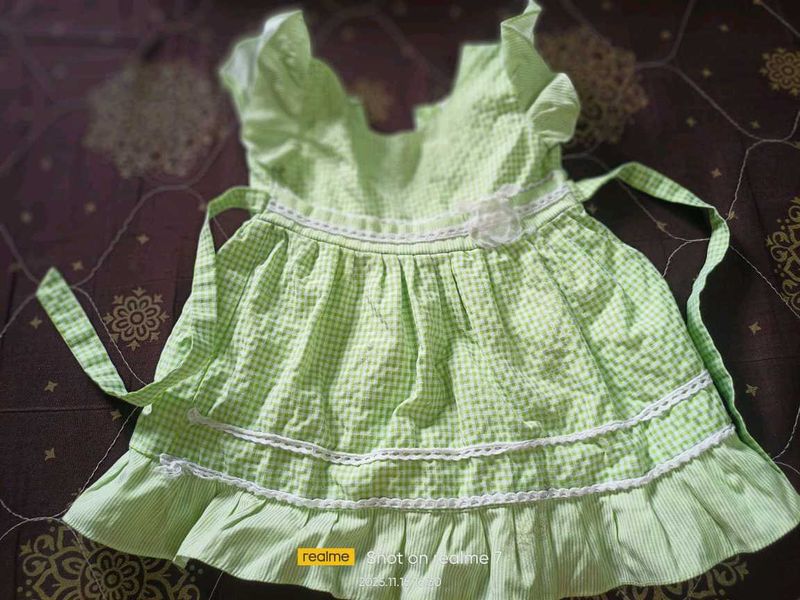 👗 Girls Frock (1–2 Years) – Good Condition