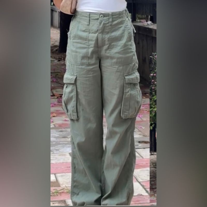 Bershka Cargo Pant