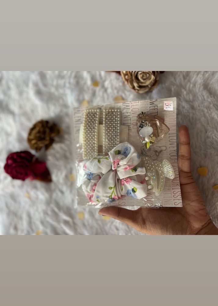 Women Gift Hamper 🤍