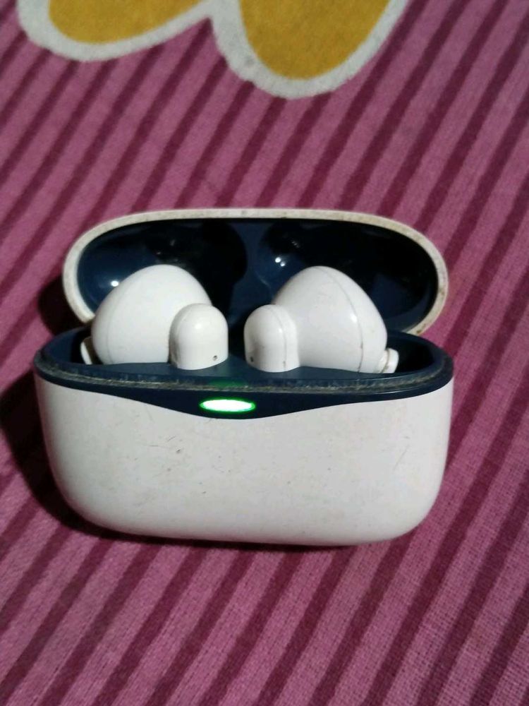 Not working earbuds || Only case workin