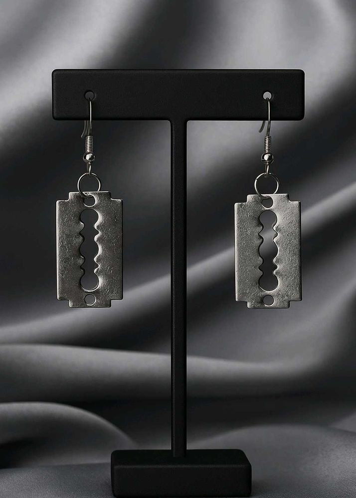 Razor Blade Earrings🥶