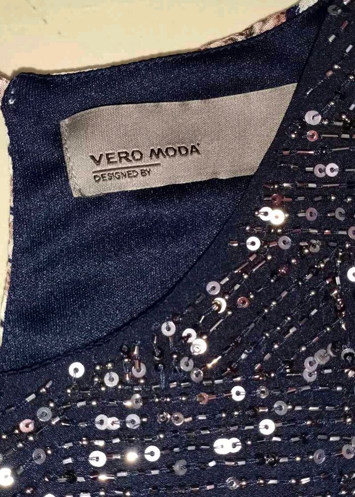(Vero Moda) (Half Sleeves Multicolour Top💟)