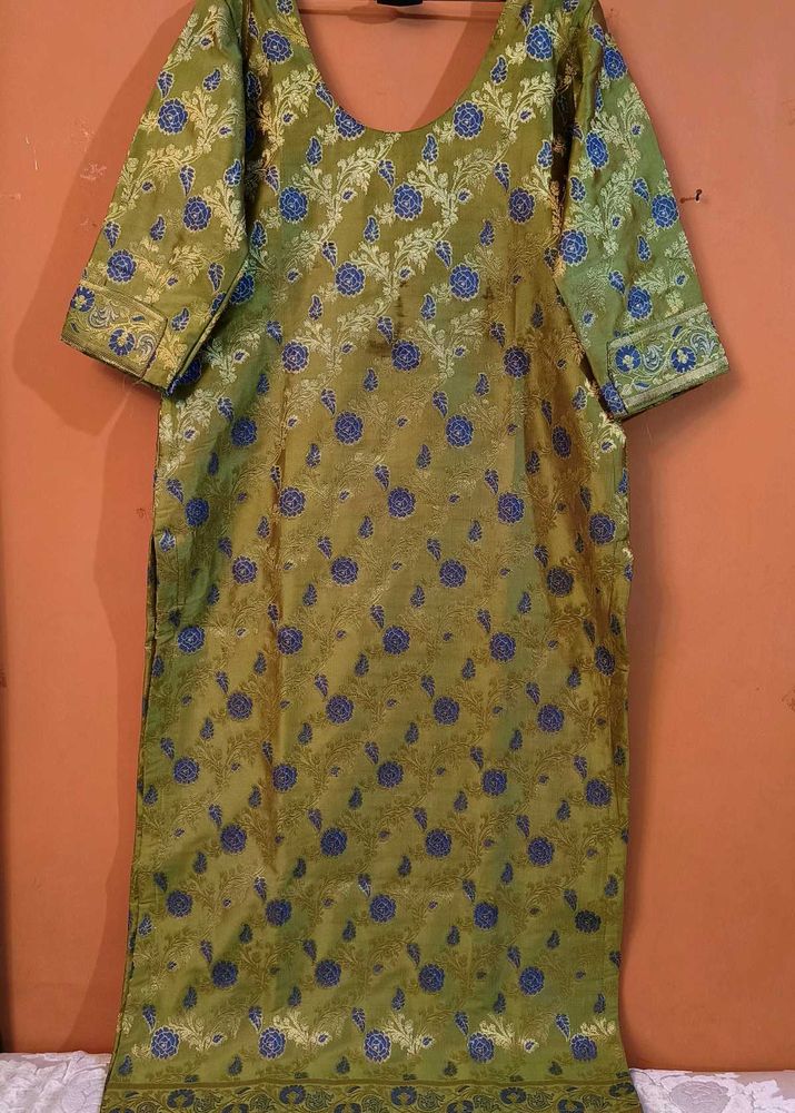 BANARASI SILK KURTI- PANT