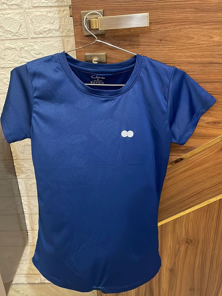 Clovia Active Tee