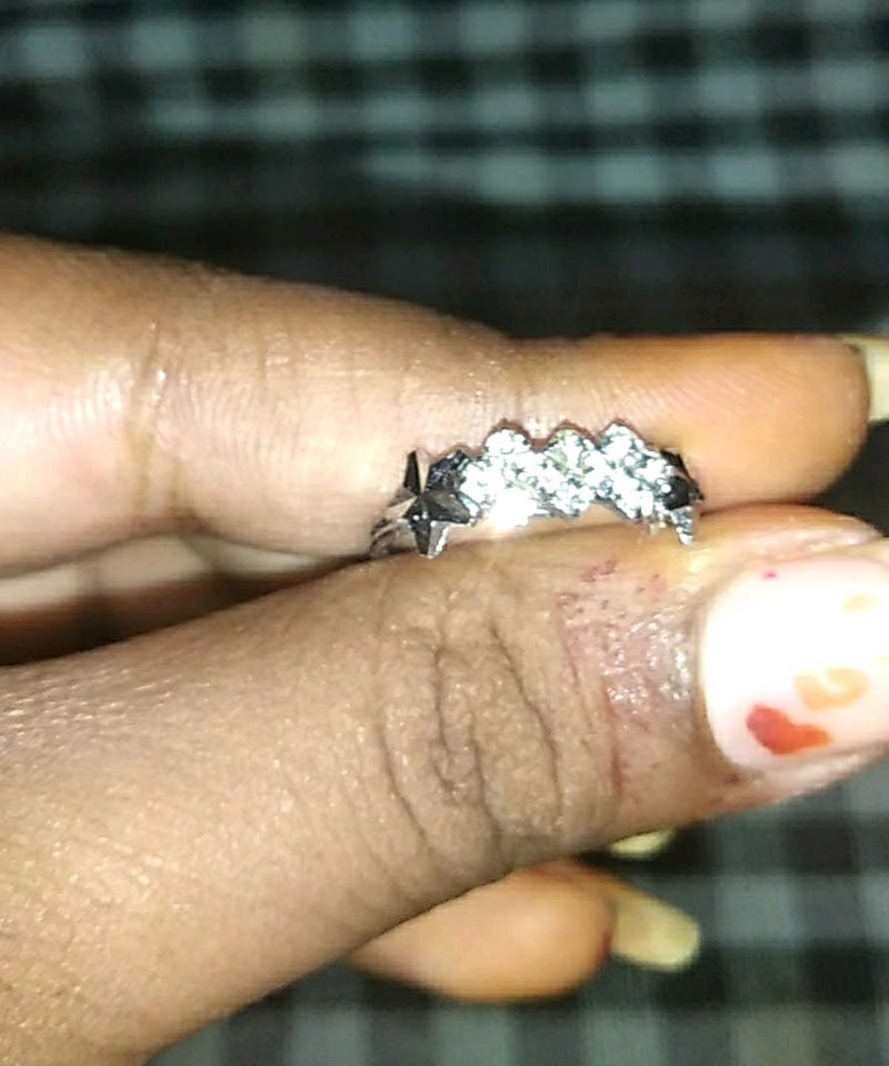 Star Detail Silver Ring