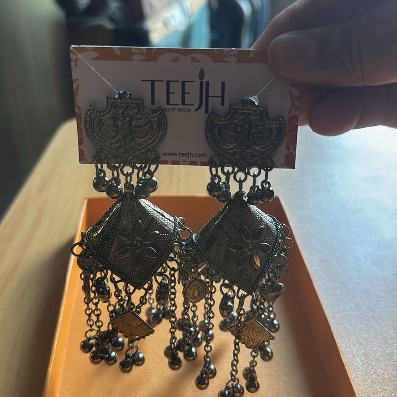 Teejh Earrings