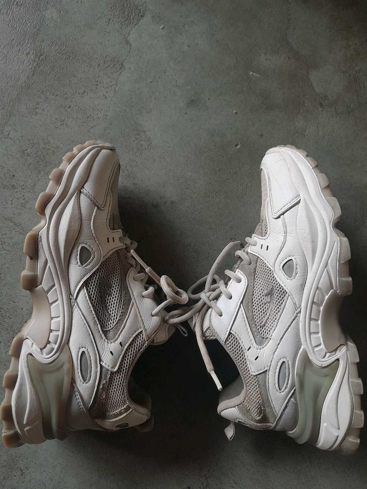 Unisex Sports Shoe