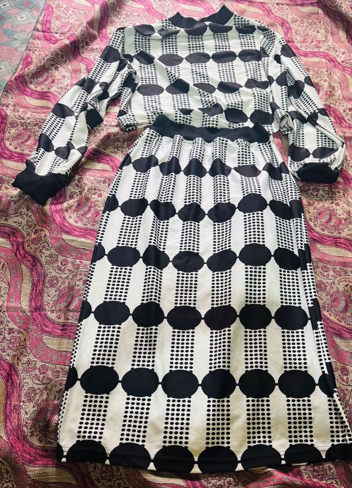 Chic Black &amp; White Two-Piece Set