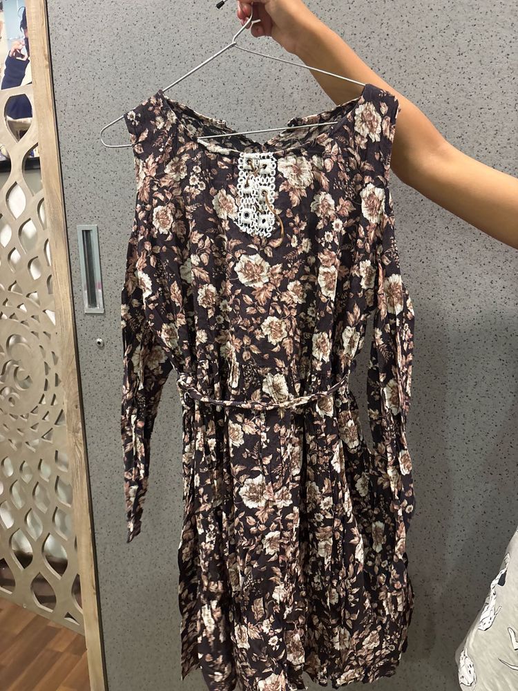 Cold-shoulder Dress