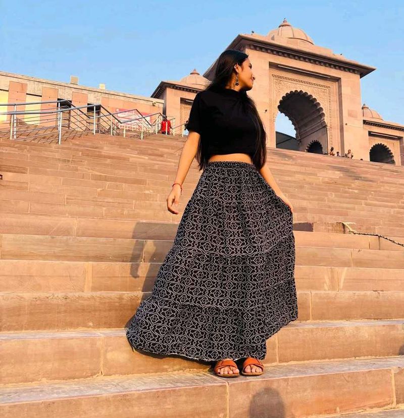 traditional skart in fastive wear