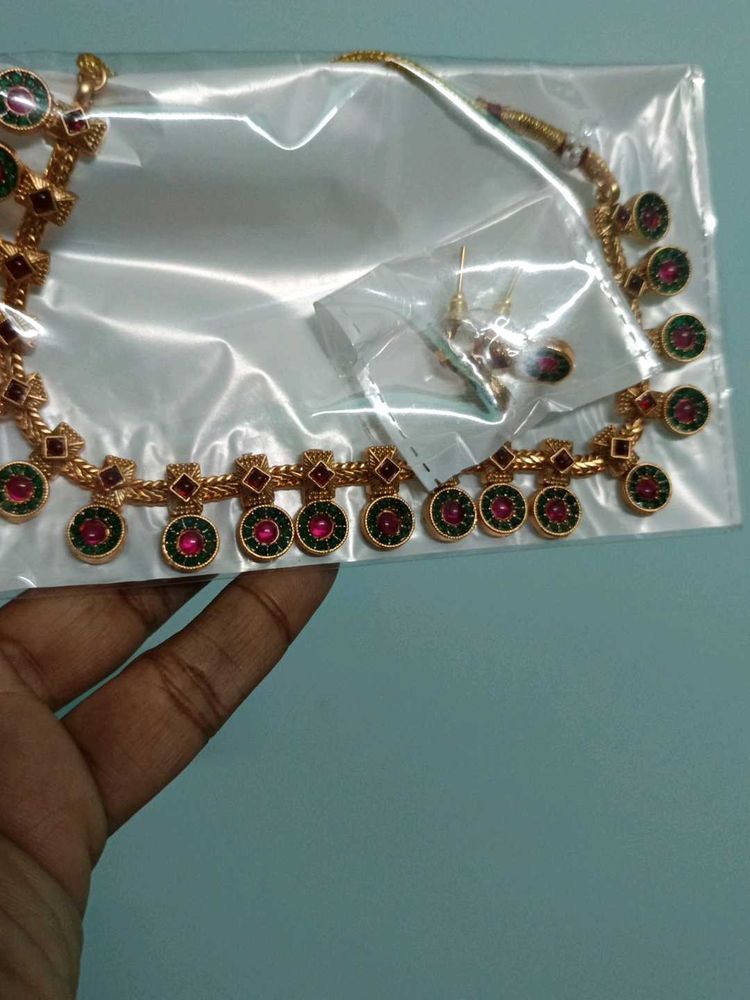 Stron Gold Polish Metal Based Neck Peace-Earrings