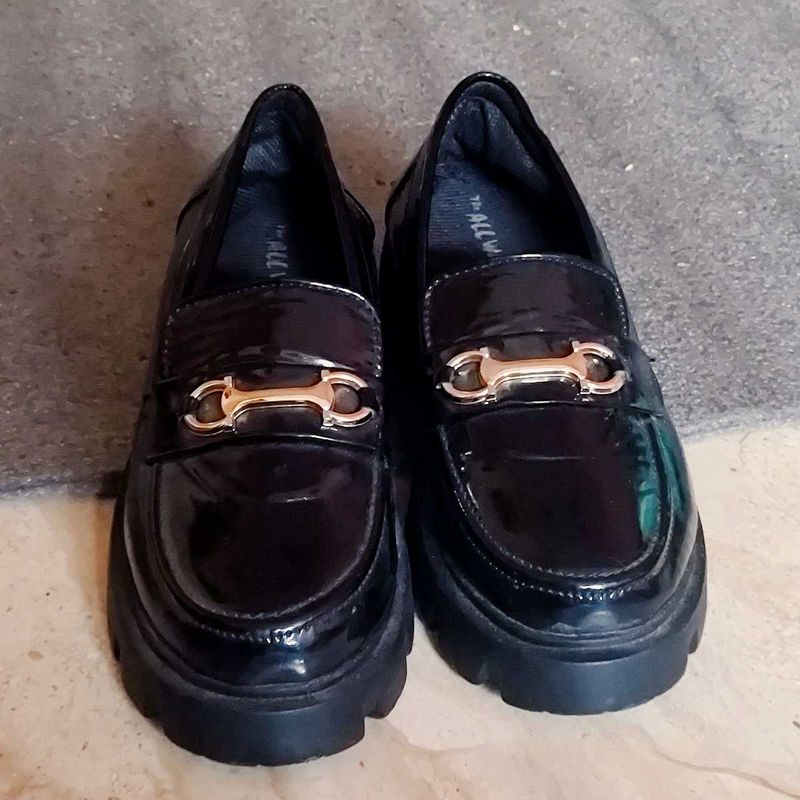 🕷️Chucky/Lolita Black Loafers🫀