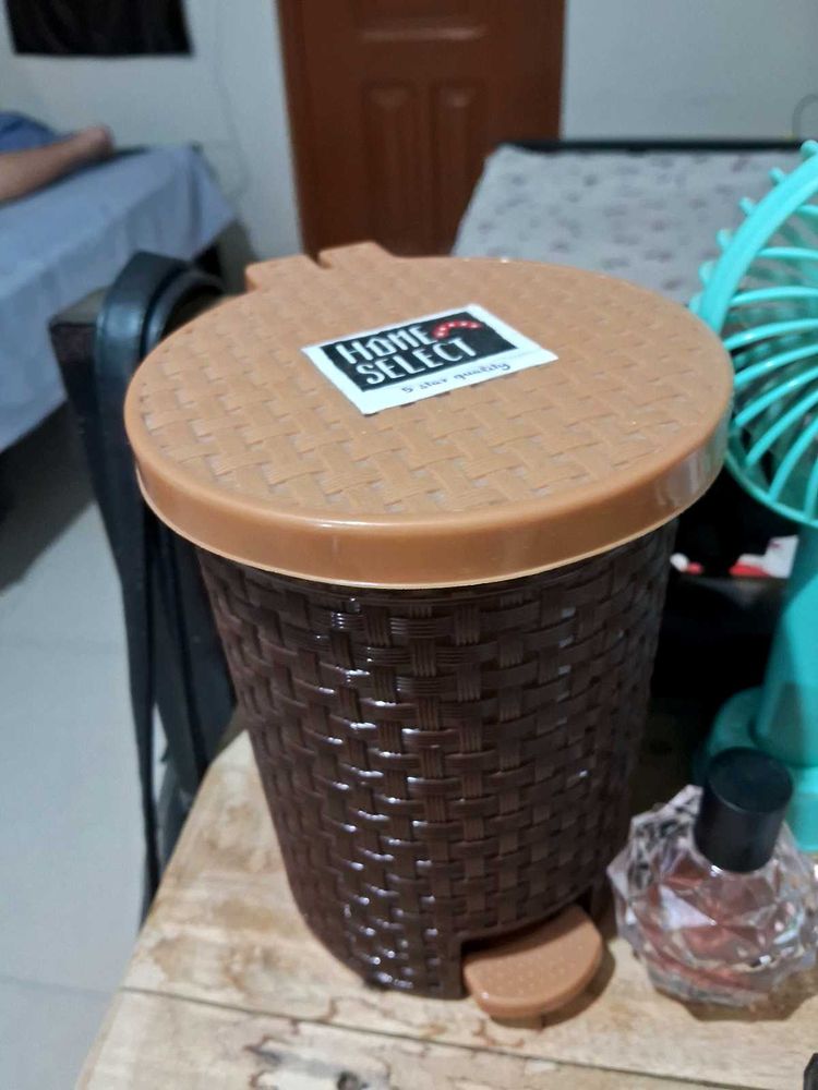 Mini Dustbin