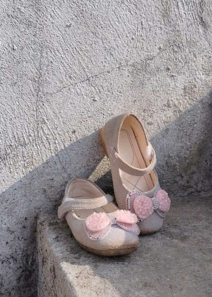 Girl&#39;s Mary Jane Shoes with Pink Bows