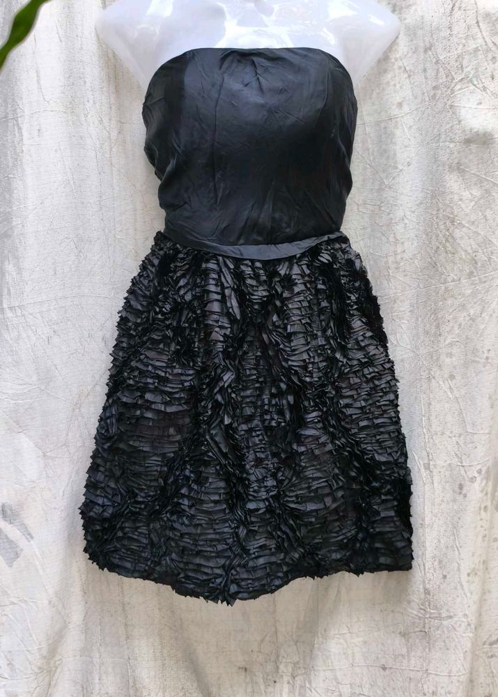 568. Black Strapless Party Dress
