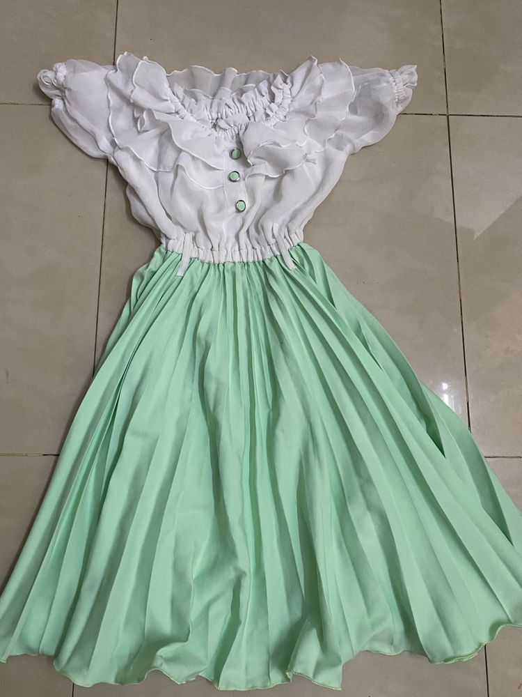 Kids Pleated Frock(6-8) Small