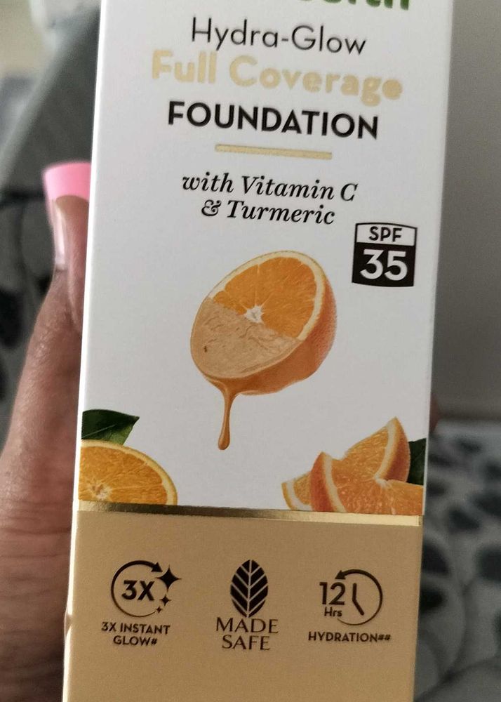 Mama Earth Hydra-Glow Foundation