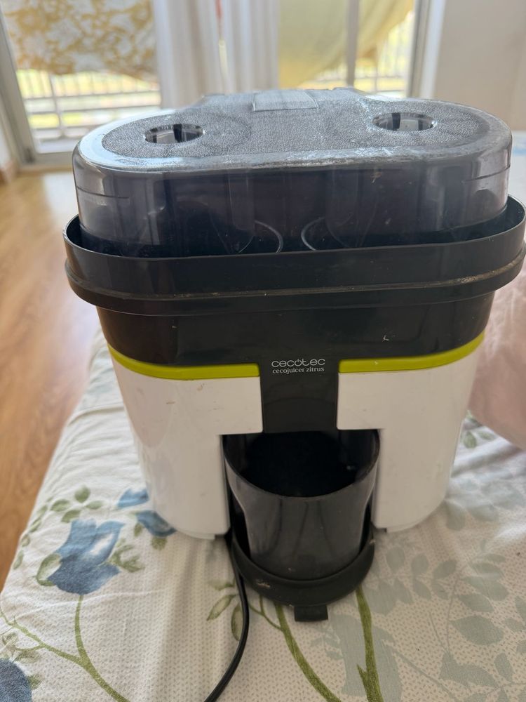Cecotec Citrus Juicer from Spain