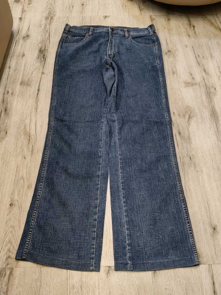 Ma2482 Wrangler bootcut jeans waist 34 inches