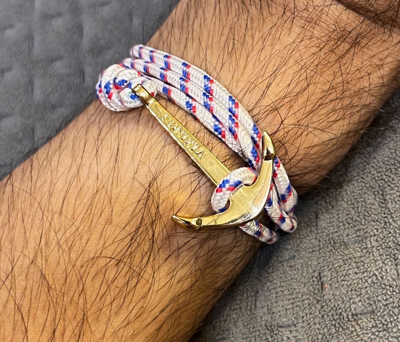 Gold anchor Bracelet