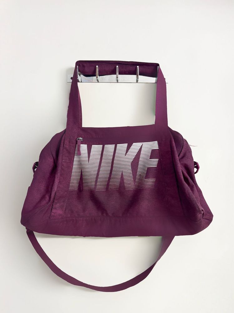 NIKE Gym Club Duffel Bag | 15L