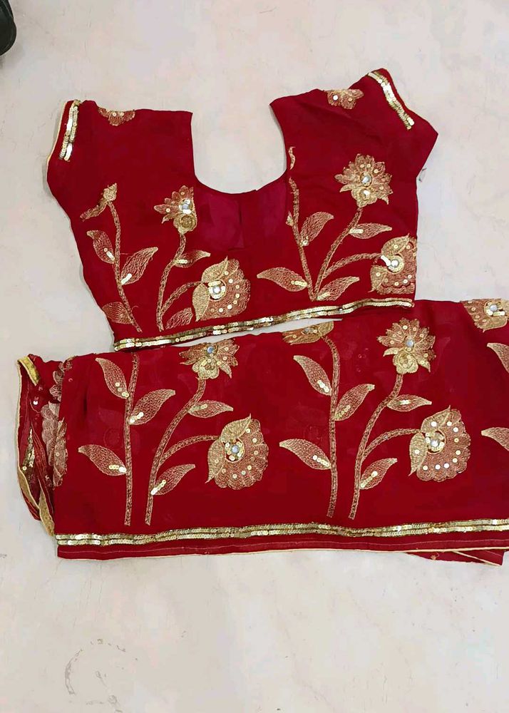 maroon saree with blouse