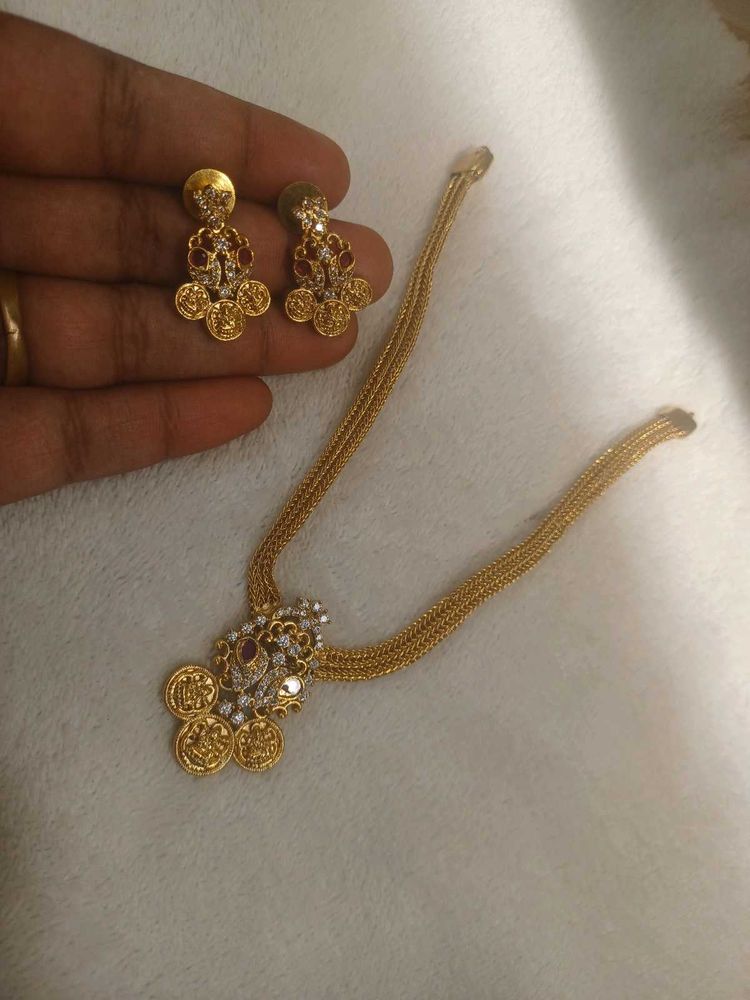 Elegant Gold Jewelry Set