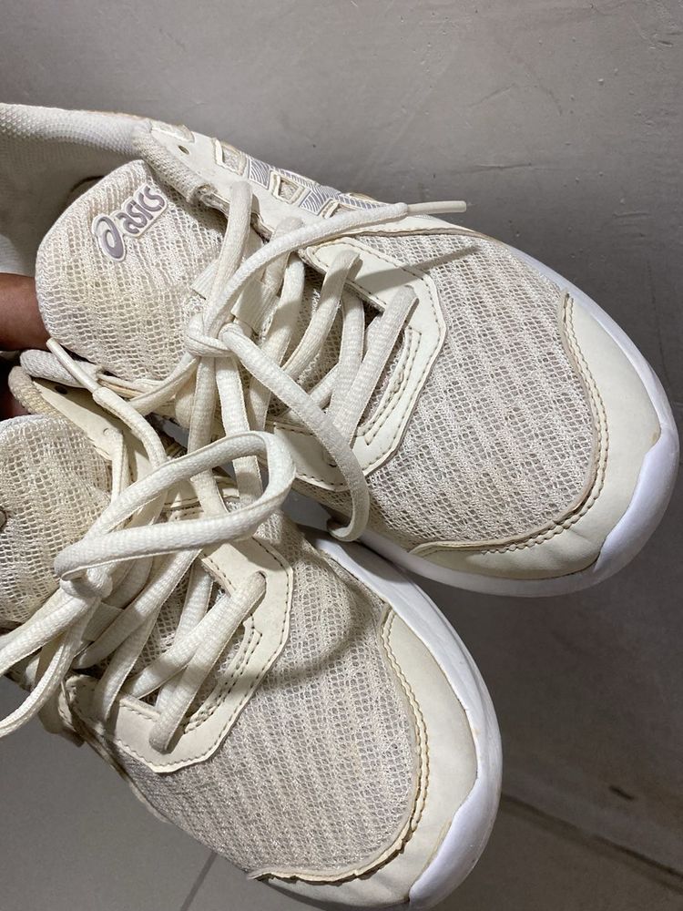 Women’s New Asics Shoes!