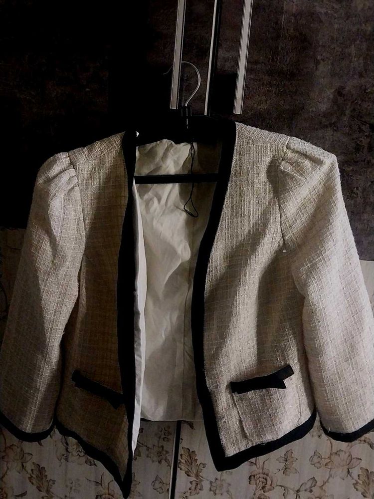 Elegant Tweed Cropped Jacket