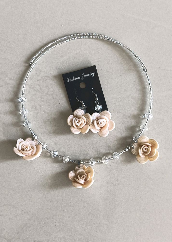 Rose adjustable Necklace set
