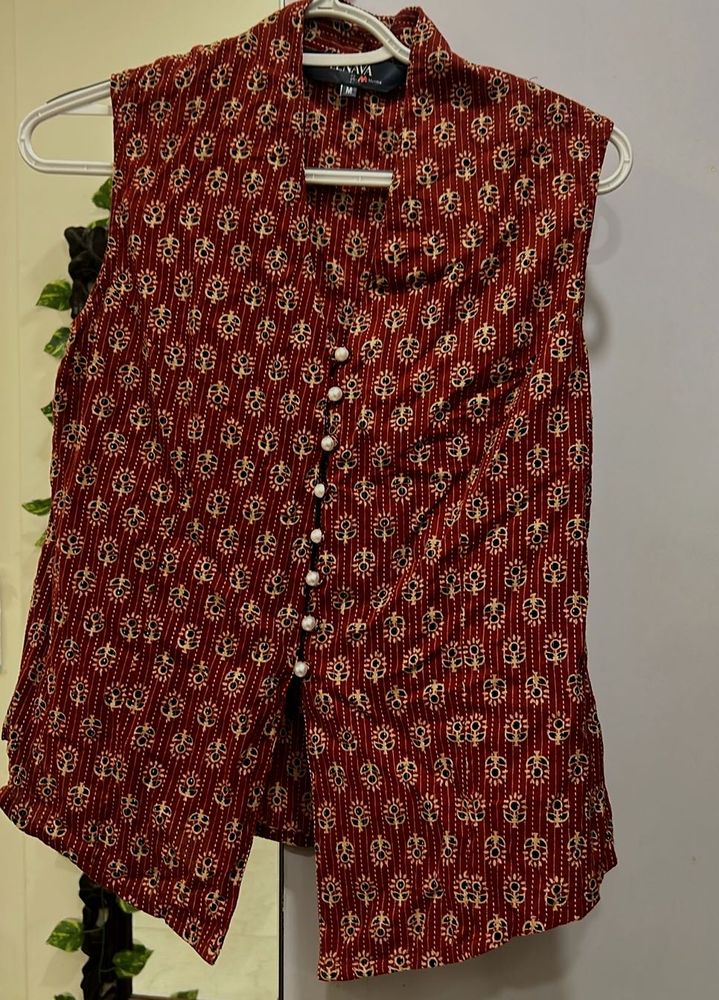 Maroon Sleeveless Button-Down Top