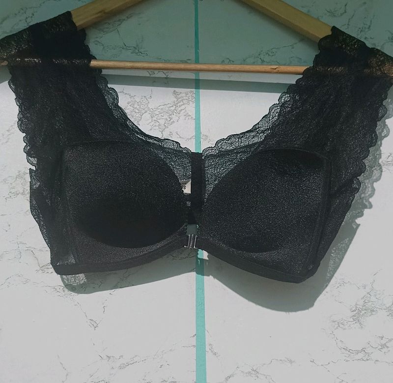 Black Lace Front-Closure Bra