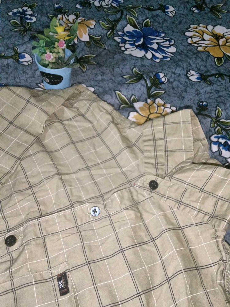 Men&#39;s Plaid Button Down Shirt